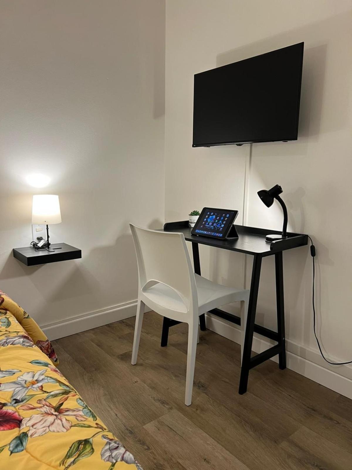 Gabriel House - Parking And Station Apartamento Venecia